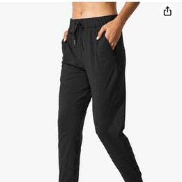 Woman’s joggers size small‎ - Picture 3 of 4